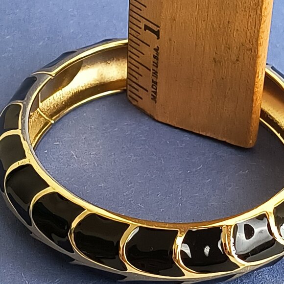 Dragon Snake Art Enamel Hinge Cuff  Clamper Bracelet Black Gold Tone - Picture 4 of 4
